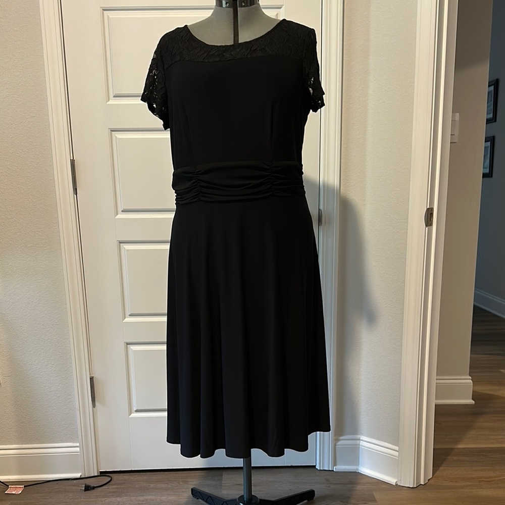 Elegant Black Lace Dress
